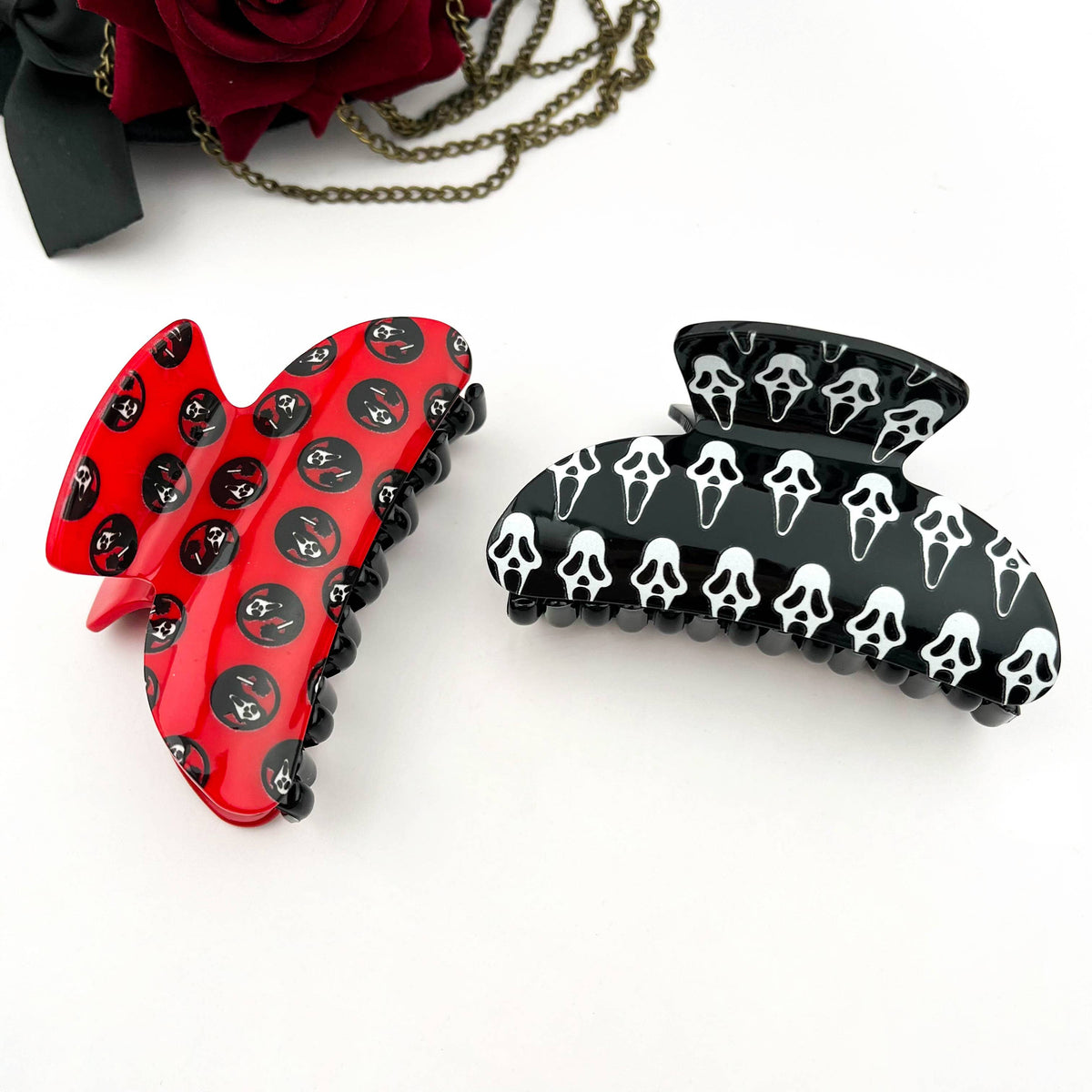 💀 Halloween Skull Acrylic Claw Clip – Spooky Hair Accessory