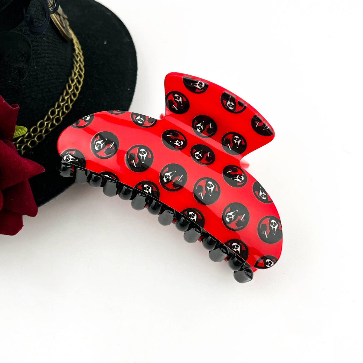 💀 Halloween Skull Acrylic Claw Clip – Spooky Hair Accessory